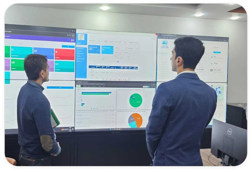 Secretary PPTA reviews digital services dashboards